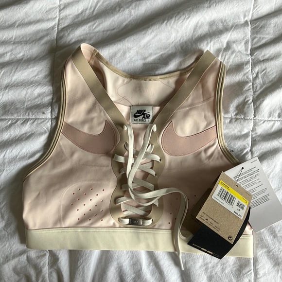 NWT Nike Swoosh Air One Sports Bra - Picture 2 of 4